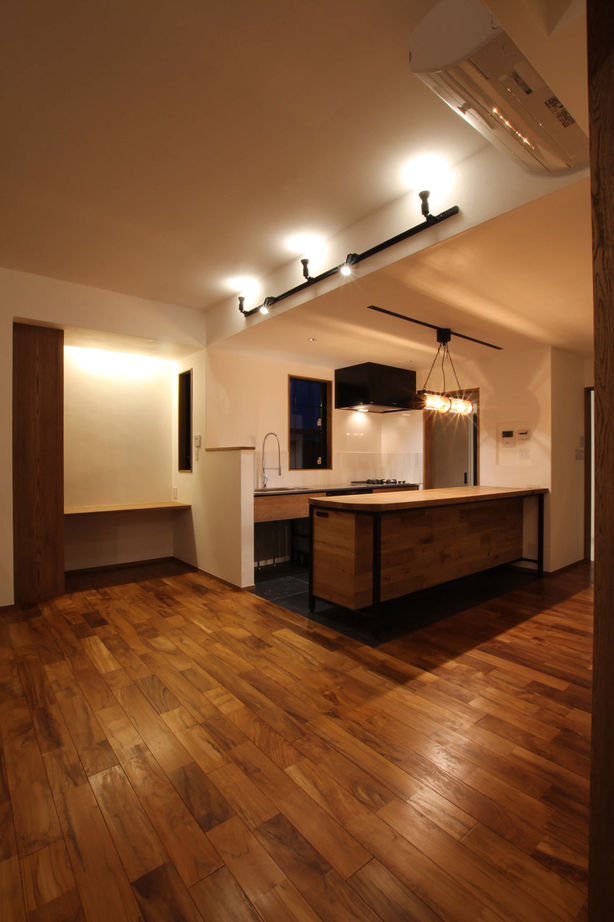 ハナハウス 【和泉市／2600万円】水回りやLDKを共有する「完全同居型二世帯住宅」の建築実例画像3