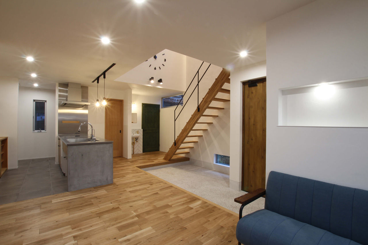 ハナハウス 【堺市／1950万円】土間スペースとLDKが一体化！27.5坪と狭小で限られた敷地を有効活用［間取り図有］の建築実例画像3