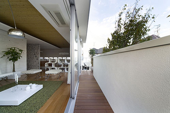 KADeL 【4000万円台/大阪府/30坪/間取り図有】「環境共生住宅」　光と風、大空間の2階LDK│四季を届ける眺望の家の建築実例画像4