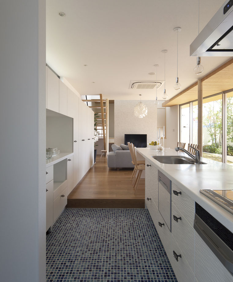 KADeL 【3000万円台/奈良県/間取り図有】「とおり庭の家」　自然と共存　遊びと寛ぎが融合したリゾートのような家の建築実例画像6