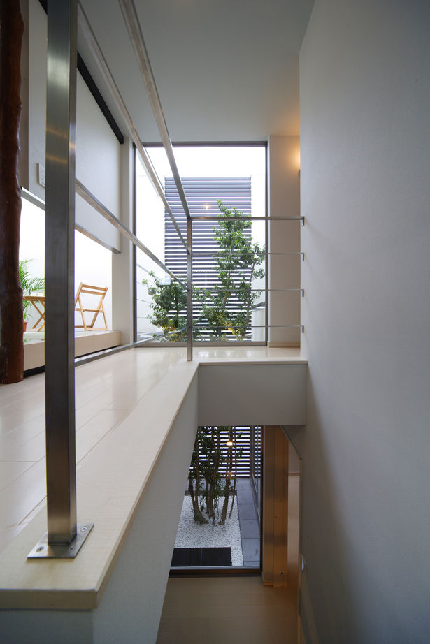 KADeL 【2000万円台/大阪府/23坪】「小さな都市の町屋」豊かな中庭と開放的でプライバシーを確保した狭小4LDKの建築実例画像8