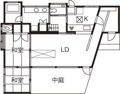 KADeL 【4000万円台/大阪府/間取り有/50坪】「囲炉裏の住宅」古き良き和の趣　吹き抜けテラスで開放的な中庭の家の間取り図（4LDK）1階