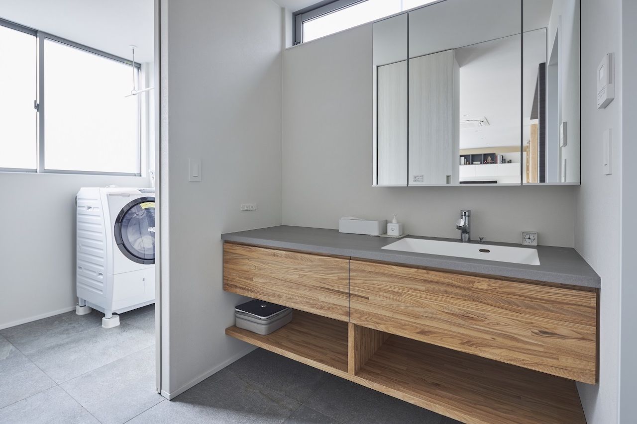 KADeL 【大阪/3000万円台】船をイメージした外観や家事がしやすい動線が魅力。子どもの成長を見守る「箕面の家」の建築実例画像5