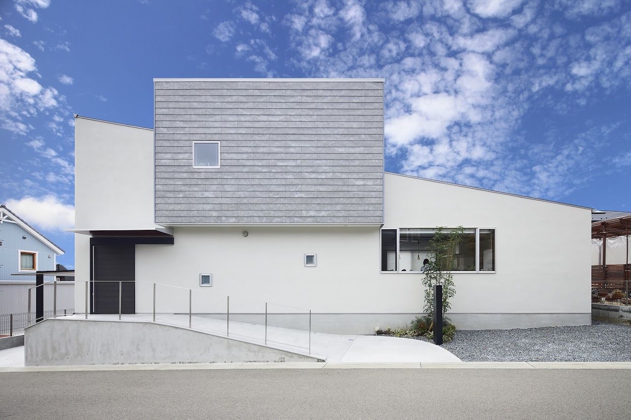 KADeL 【大阪/3000万円台】船をイメージした外観や家事がしやすい動線が魅力。子どもの成長を見守る「箕面の家」の建築実例画像6