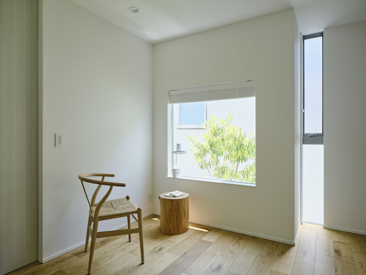 KADeL 【大阪府】環境を最大限に活かして設計。光と風を感じながら暮らす開放的なLDKと緑を望む大きな窓の家の建築実例画像6