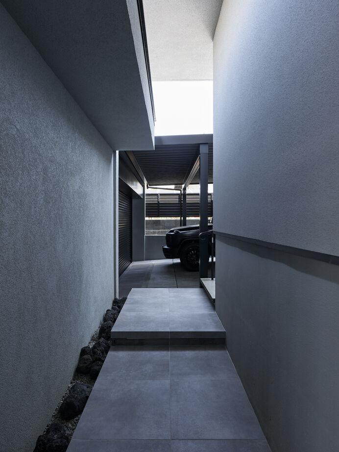 KADeL 【平屋/大阪府/3000万円台】窓の配置と庇の出で光をコントロール。凛とした美しさを纏った「大阪の平屋」の建築実例画像10