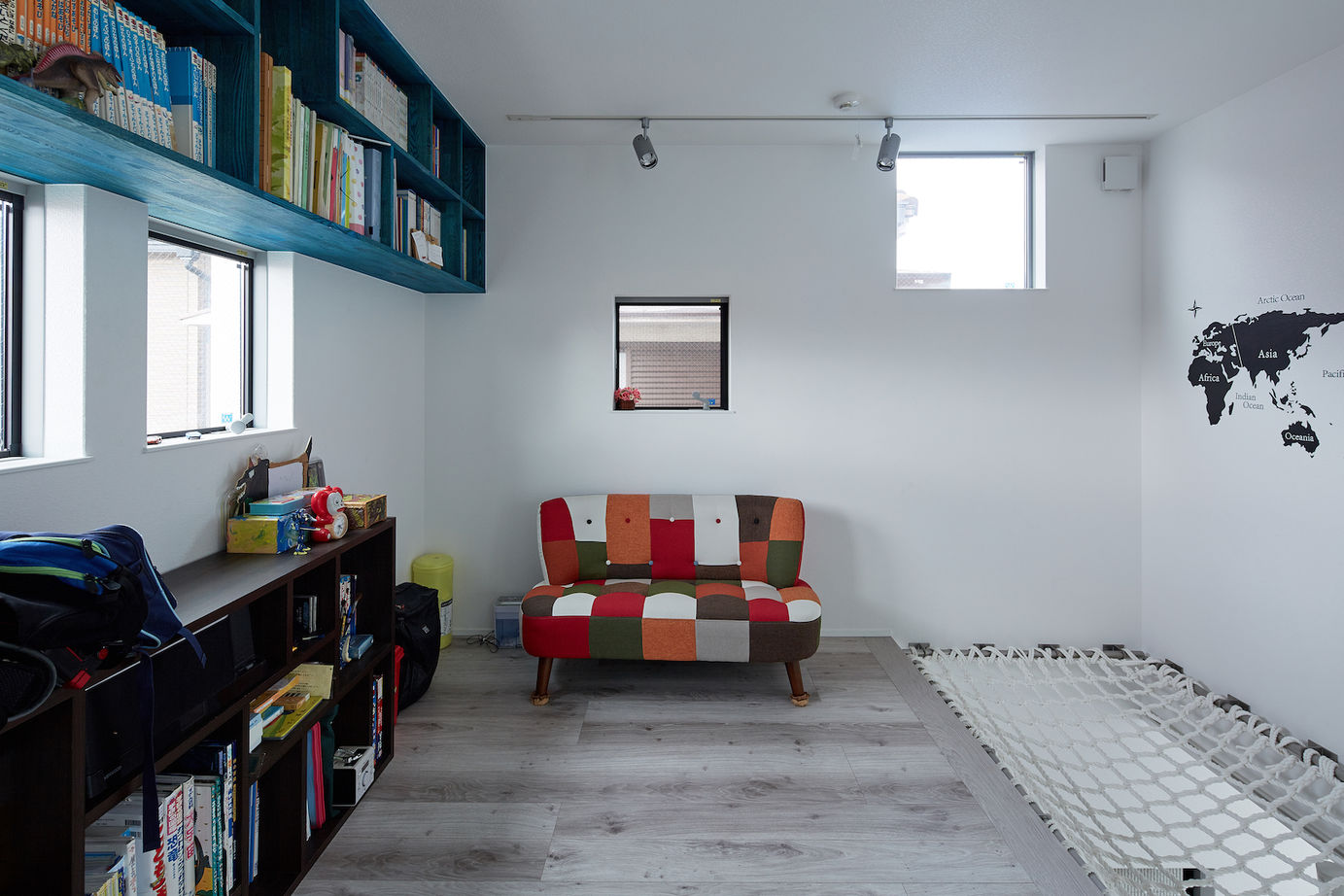 KADeL 【3階建て/大阪府/19坪】「愉しむ家」　狭小地に中庭のあるシンプルモダンな狭小３階建住宅の建築実例画像4