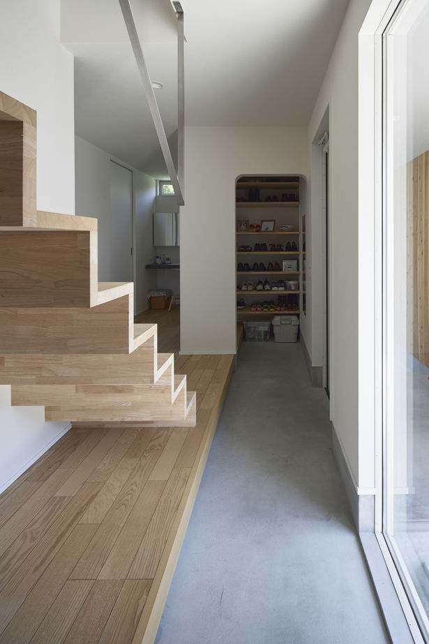 KADeL 【3000万円台/和歌山/間取り図有】「ヴィスタ」2階リビングから自然の景色　静かで風が通る別荘のような家の建築実例画像5