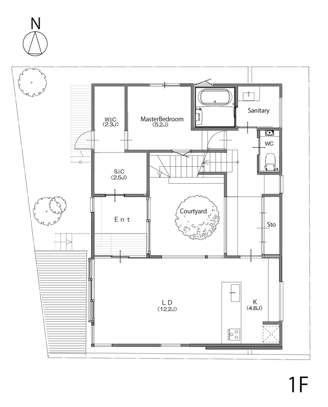 KADeL 【3000万円台/兵庫県/間取り図有】「囲む家」中庭を囲み開放感とプライバシーを両立　外に閉じて内に開く家の間取り図（3LDK）１階