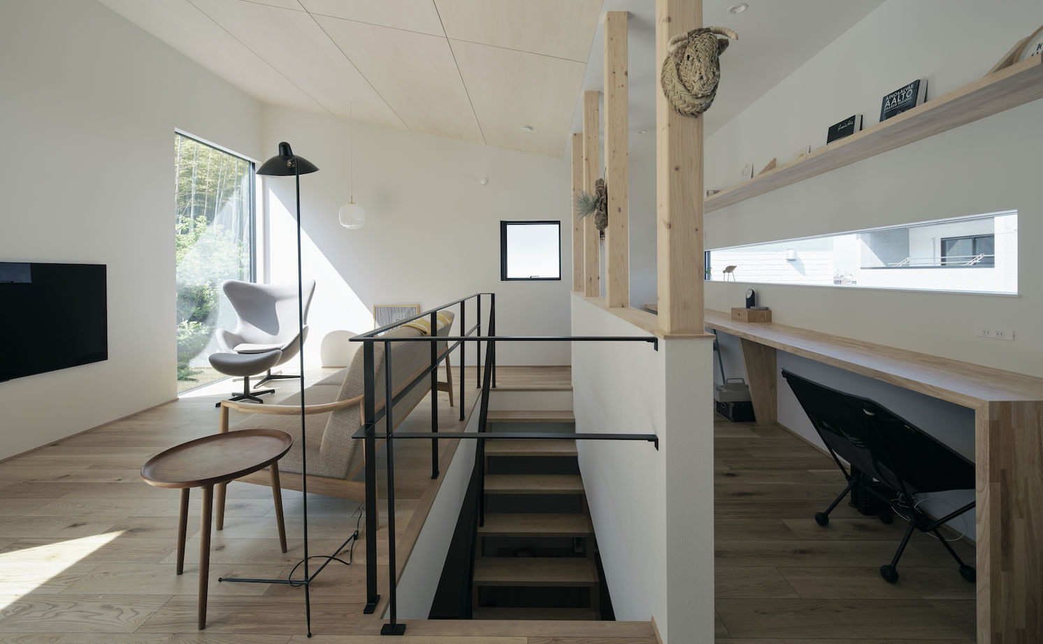 KADeL 【3000万円台/大阪府】「森の借景の家」ナチュラルな北欧インテリアと調和する眺望を活かした2階LDKの家の建築実例画像2