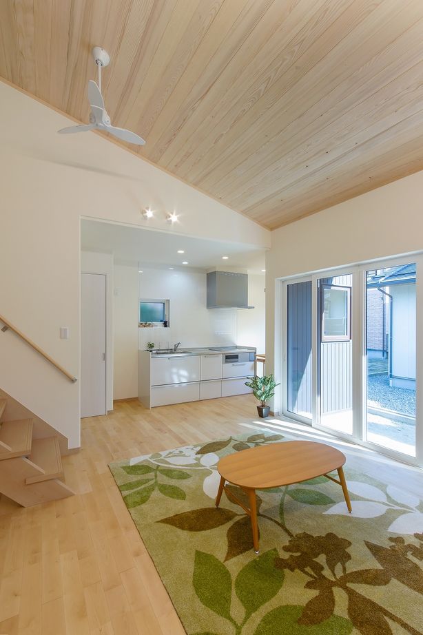 山田建築店 心豊かに、プライベートを愉しむ。木の質感で描くミニマムな平屋の家で、毎日に安らぎと癒しをの建築実例画像2