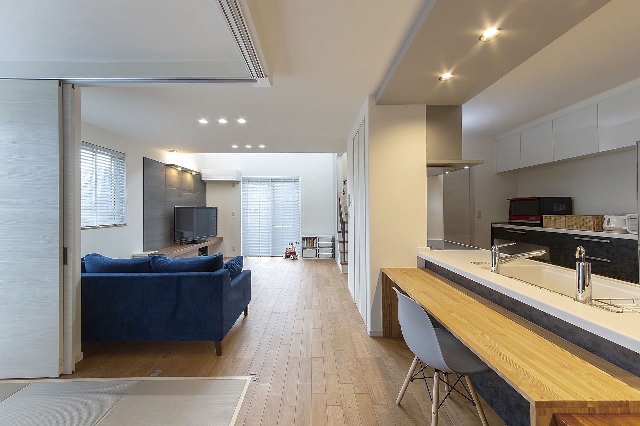 山田建築店 ボルダリングウォールに吹き抜けのリビング…キッチンを中心に家族がつながる、温もりの家の建築実例画像2