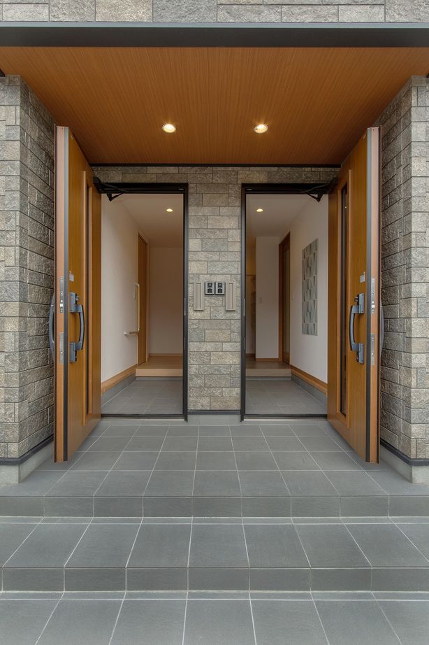 山田建築店 占有スペースと共有スペースをバランスよく組み合わせ、お互いの暮らしやすさに配慮した二世帯住宅の建築実例画像2