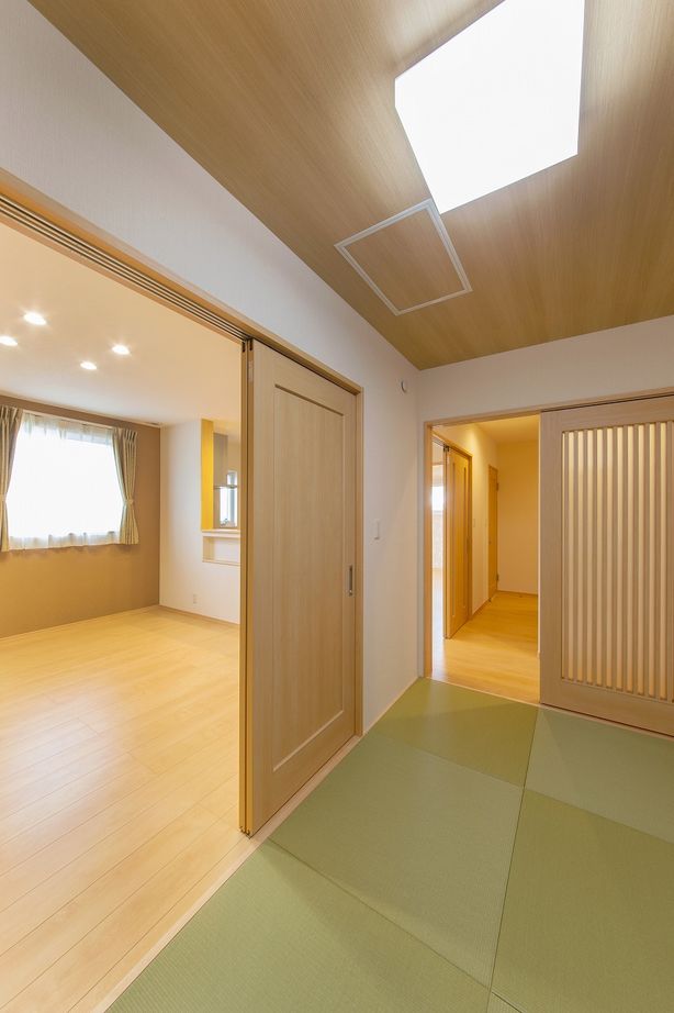 山田建築店 占有スペースと共有スペースをバランスよく組み合わせ、お互いの暮らしやすさに配慮した二世帯住宅の建築実例画像7