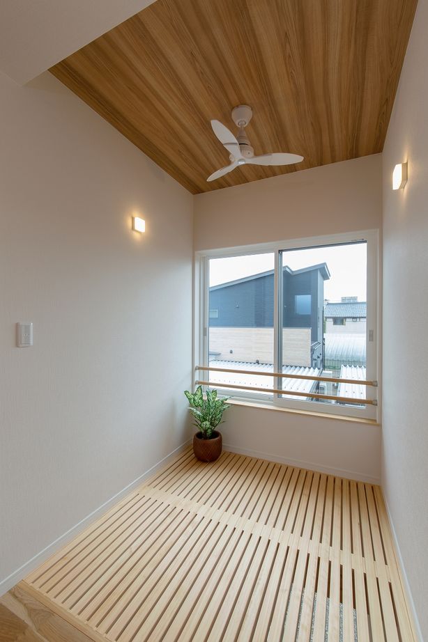 山田建築店 木のぬくもり×便利な動線で毎日が快適に。子育てがもっと楽しくなるシンプルな住まいの建築実例画像6