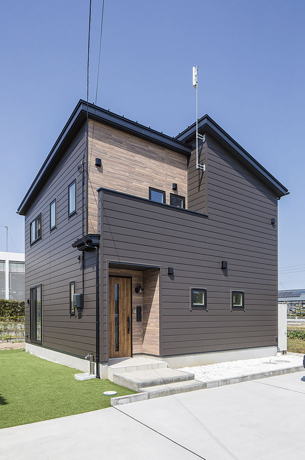 山田建築店 カフェのような空間で家族のひと時をゆったり過ごす。利便性の高い快適な暮らしと素材の質感を愉しむ木の家の建築実例画像6