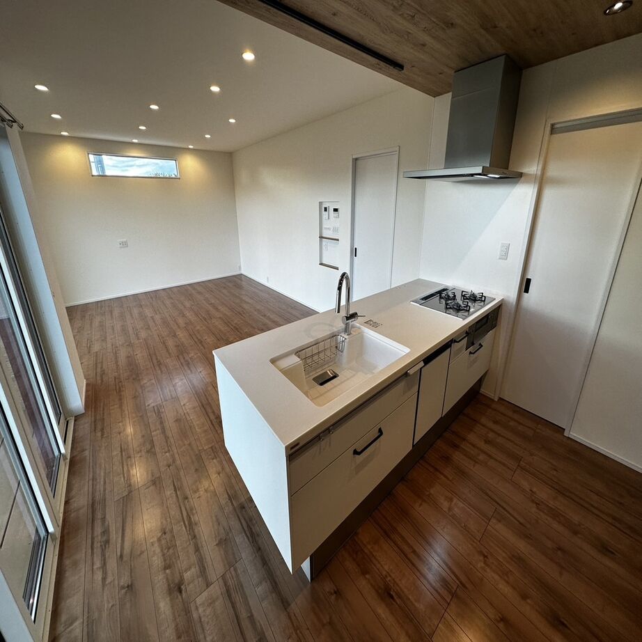 RELUXY HOME 【本体価格2000万円台/35.3坪】家事ラク動線にこだわった吹き抜け階段のある家の建築実例画像4