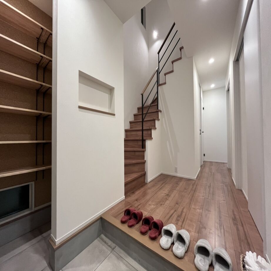 RELUXY HOME 【本体価格2000万円台/35.3坪】家事ラク動線にこだわった吹き抜け階段のある家の建築実例画像5