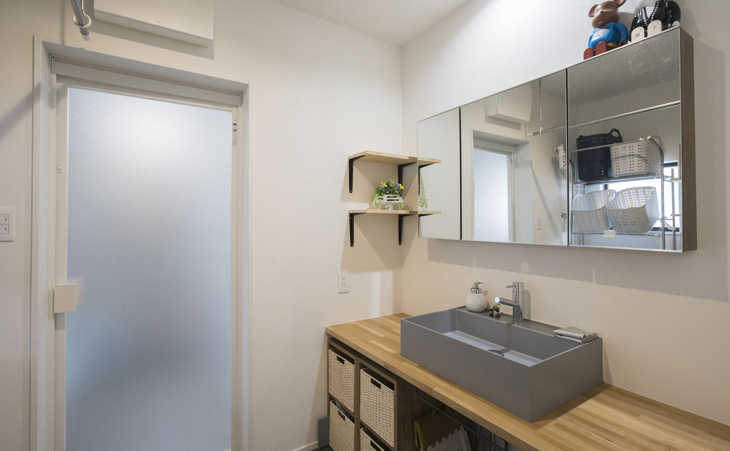 ink collaborate with niko and ...  【2000万円台前半／カフェ風／土間】開放的なLDK、中2階、小屋裏スペース…。理想を叶えるアイデア満載の家の建築実例画像8