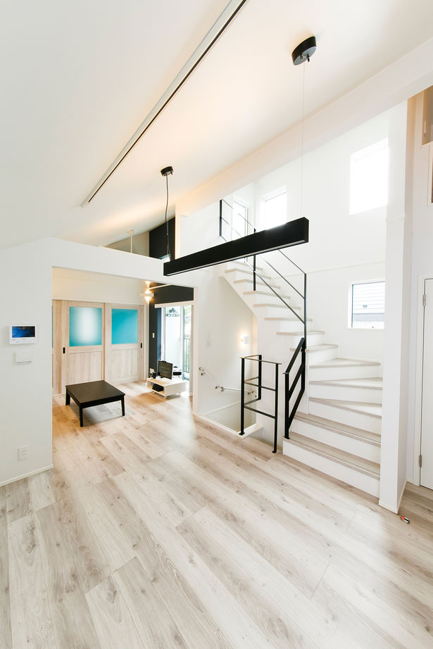 フローレンスガーデン(工藤建設) 【4000万円台／地下室／狭小／2階リビング】敷地は24.8 坪。地下に高性能音楽スタジオのある住まいの建築実例画像2