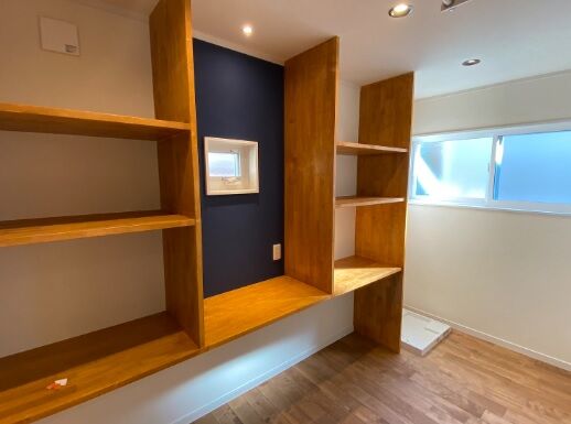 友和ホーム 【2000万円台/町田市】スキップフロアにキッチンを配した、遊び心ある自然素材の家の建築実例画像10