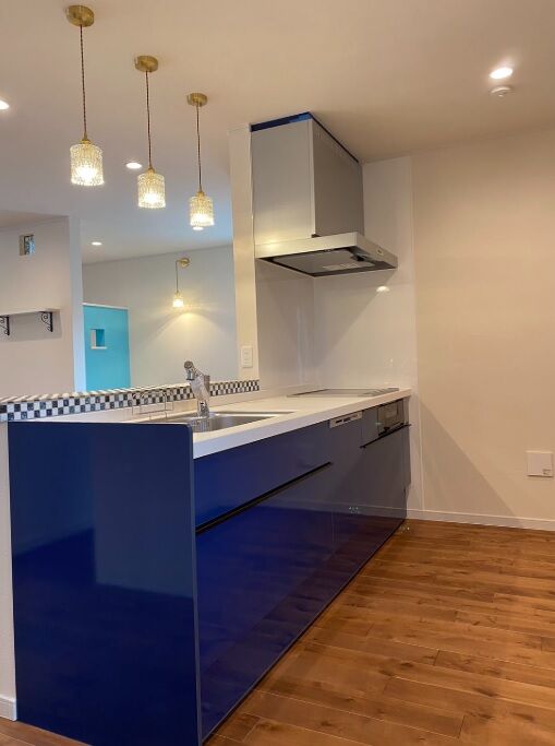 友和ホーム 【2000万円台/町田市】爽やかなブルーと白のコントラストが美しい自然素材の家の建築実例画像4