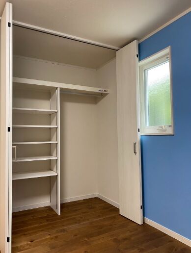 友和ホーム 【2000万円台/町田市】爽やかなブルーと白のコントラストが美しい自然素材の家の建築実例画像6