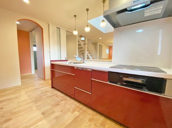 友和ホーム 【2000万円台/町田市】アンティークな雰囲気を感じる、珪藻土と無垢の木に囲まれた呼吸する家の建築実例画像4