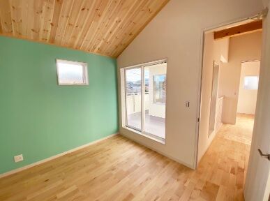 友和ホーム 【2000万円台/町田市】アンティークな雰囲気を感じる、珪藻土と無垢の木に囲まれた呼吸する家の建築実例画像7