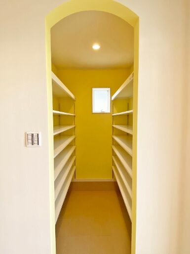 友和ホーム 【2000万円台/町田市】アンティークな雰囲気を感じる、珪藻土と無垢の木に囲まれた呼吸する家の建築実例画像8