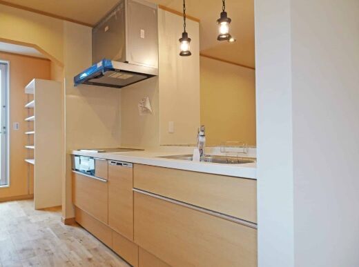 友和ホーム 【町田市】無垢材をふんだんに使ったログハウスのような自然素材の家の建築実例画像4