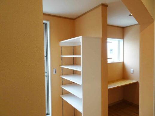 友和ホーム 【町田市】無垢材をふんだんに使ったログハウスのような自然素材の家の建築実例画像6