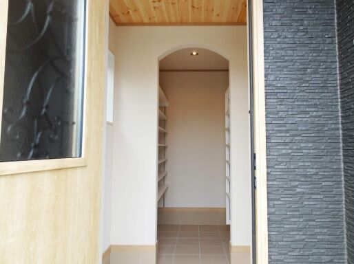 友和ホーム 【町田市】無垢材をふんだんに使ったログハウスのような自然素材の家の建築実例画像10