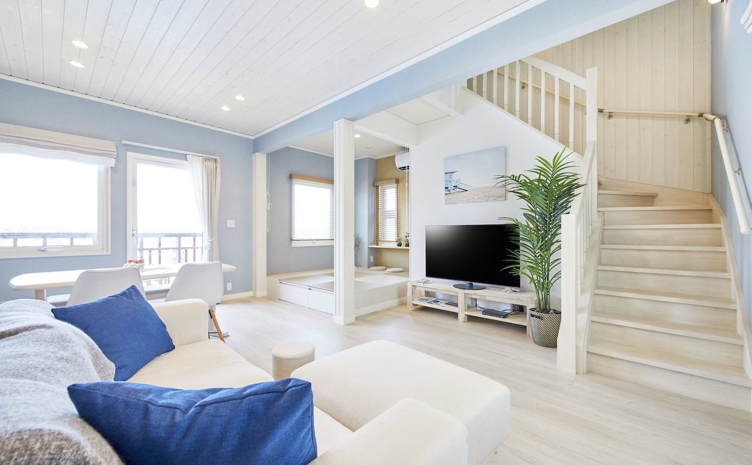 スウェーデンハウス 【北欧/輸入住宅/31.8坪】本格北欧テイスト×西海岸スタイルでつくる、世界に一つだけの我が家の建築実例画像2