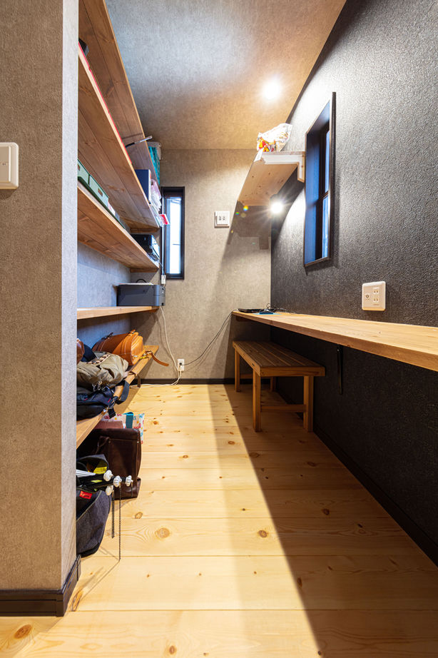 紀州国土建設 【大阪府/2000万円台/間取図有/おしゃれ】京町家を彷彿させる和モダンな家。無垢材と造作物に温もりが漂うの建築実例画像5