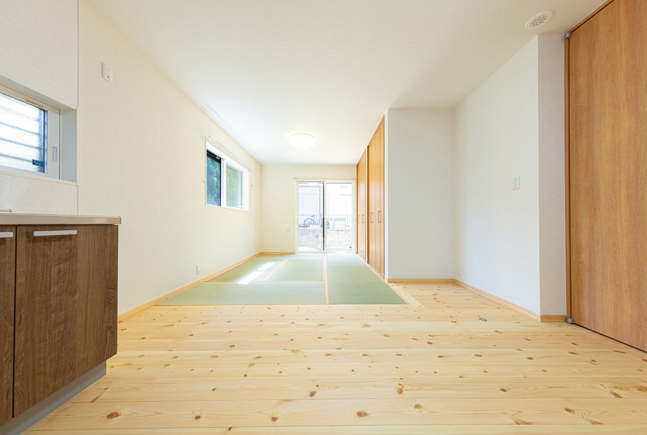 紀州国土建設 【大阪府/2000万円台/間取図有/おしゃれ】京町家を彷彿させる和モダンな家。無垢材と造作物に温もりが漂うの建築実例画像10