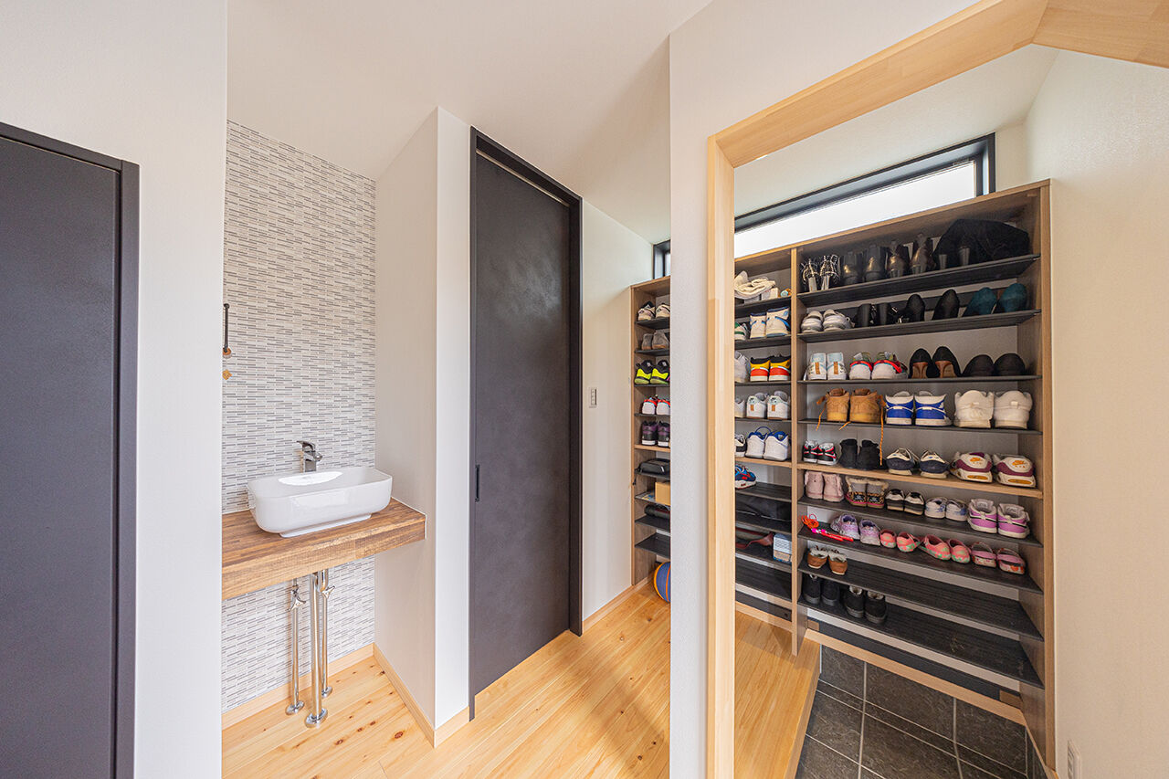 紀州国土建設 【大阪府/2000万円台/間取り図有】統一感のあるオーダー家具が叶えるホテルライクな美しさの建築実例画像9