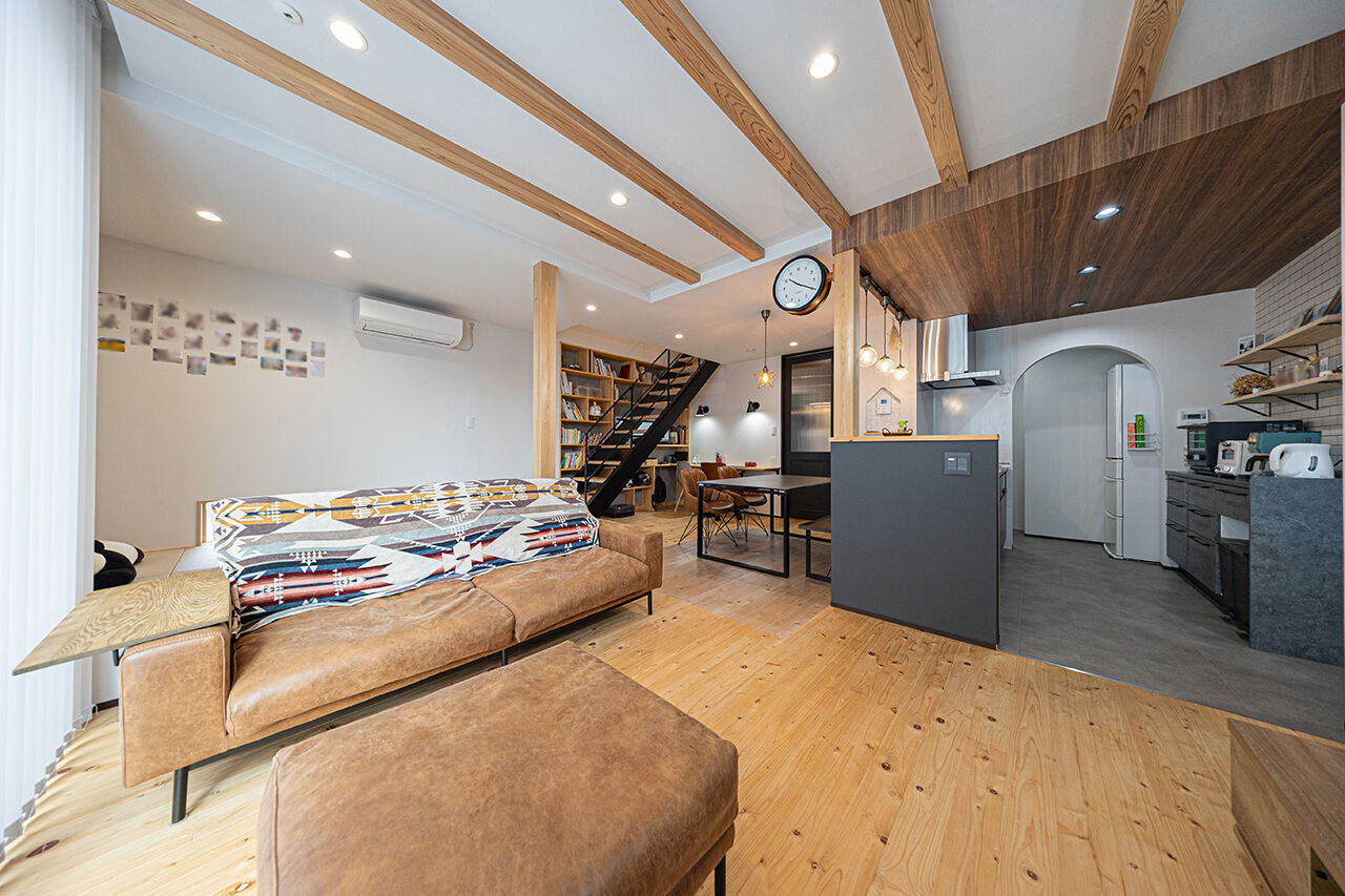 紀州国土建設 【和歌山県/2000万円台/間取り図有】注文住宅ならではの「遊び心」と「暮らしやすさ」を両立の建築実例画像3