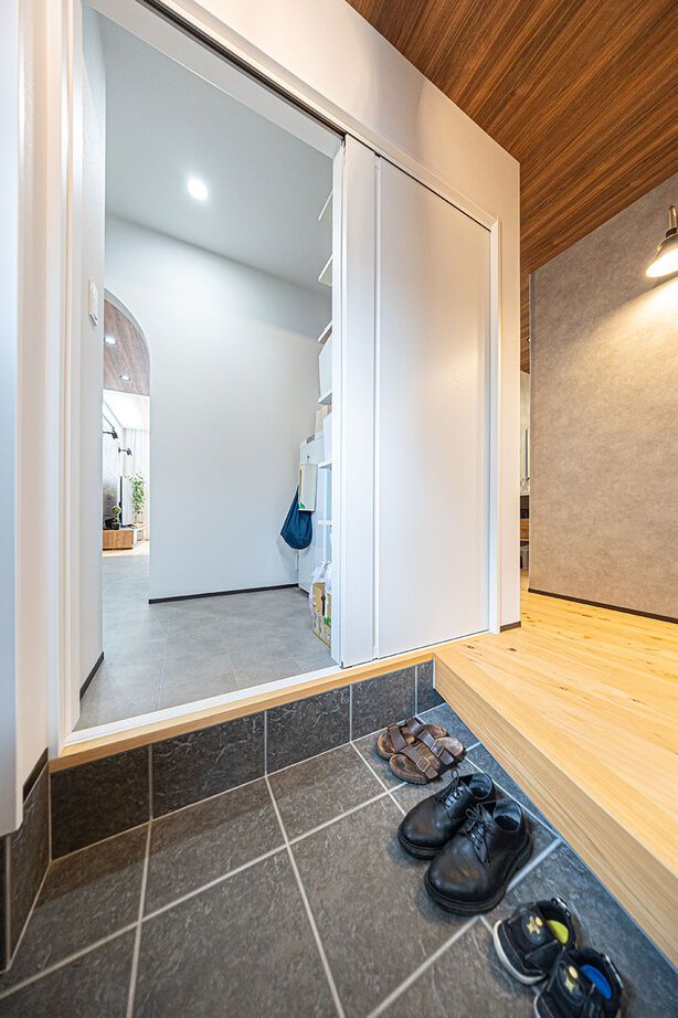 紀州国土建設 【和歌山県/2000万円台/間取り図有】注文住宅ならではの「遊び心」と「暮らしやすさ」を両立の建築実例画像7