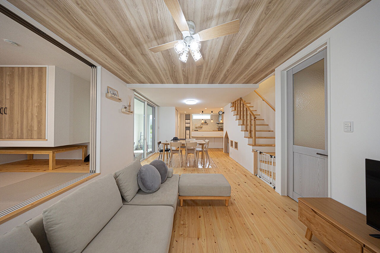 紀州国土建設 【和歌山県/2000万円台】北欧スタイル×こだわりの暮らし。掘りごたつのある家族団らんの住まいの建築実例画像2