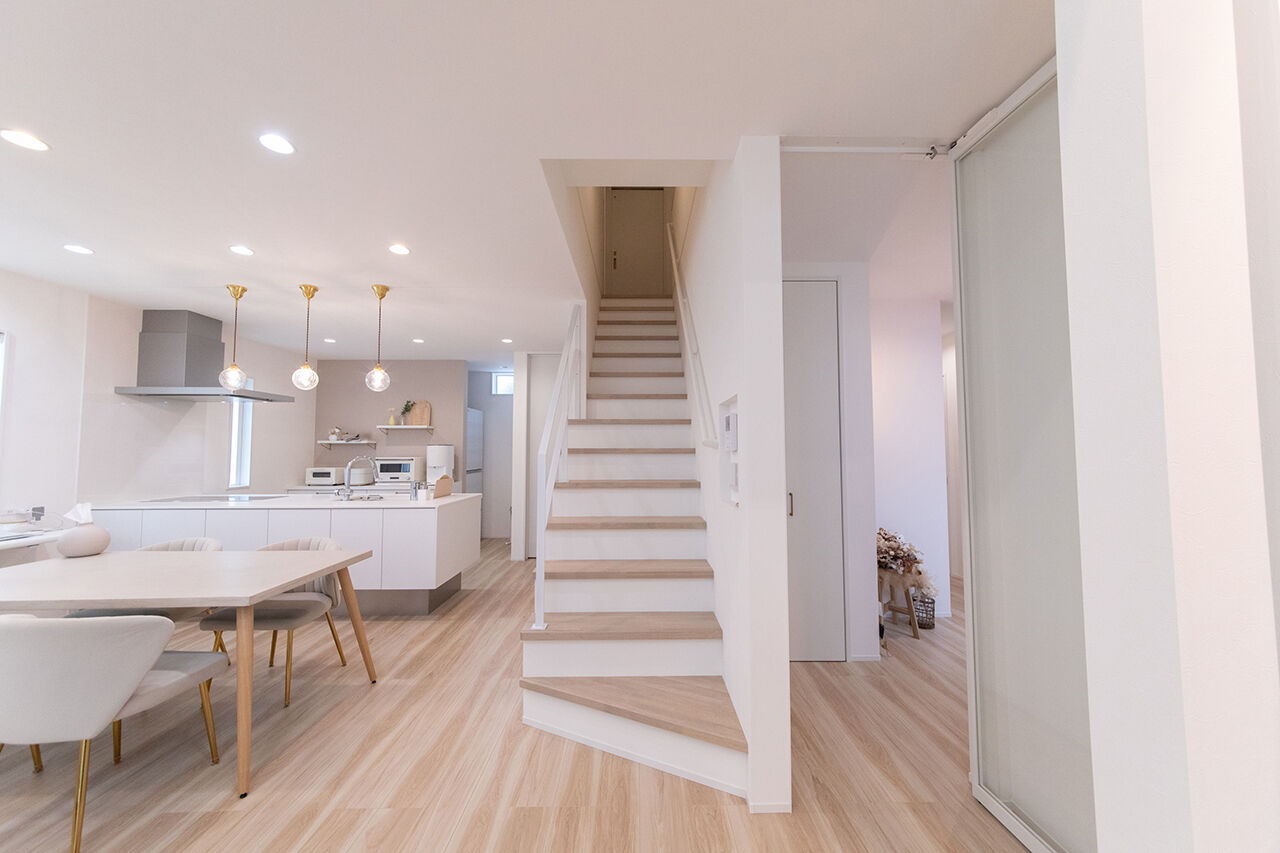 紀州国土建設 【和歌山県/2000万円台/間取り図有】ロフトをセカンドリビングに。家族時間が自然と生まれる動線設計の建築実例画像6