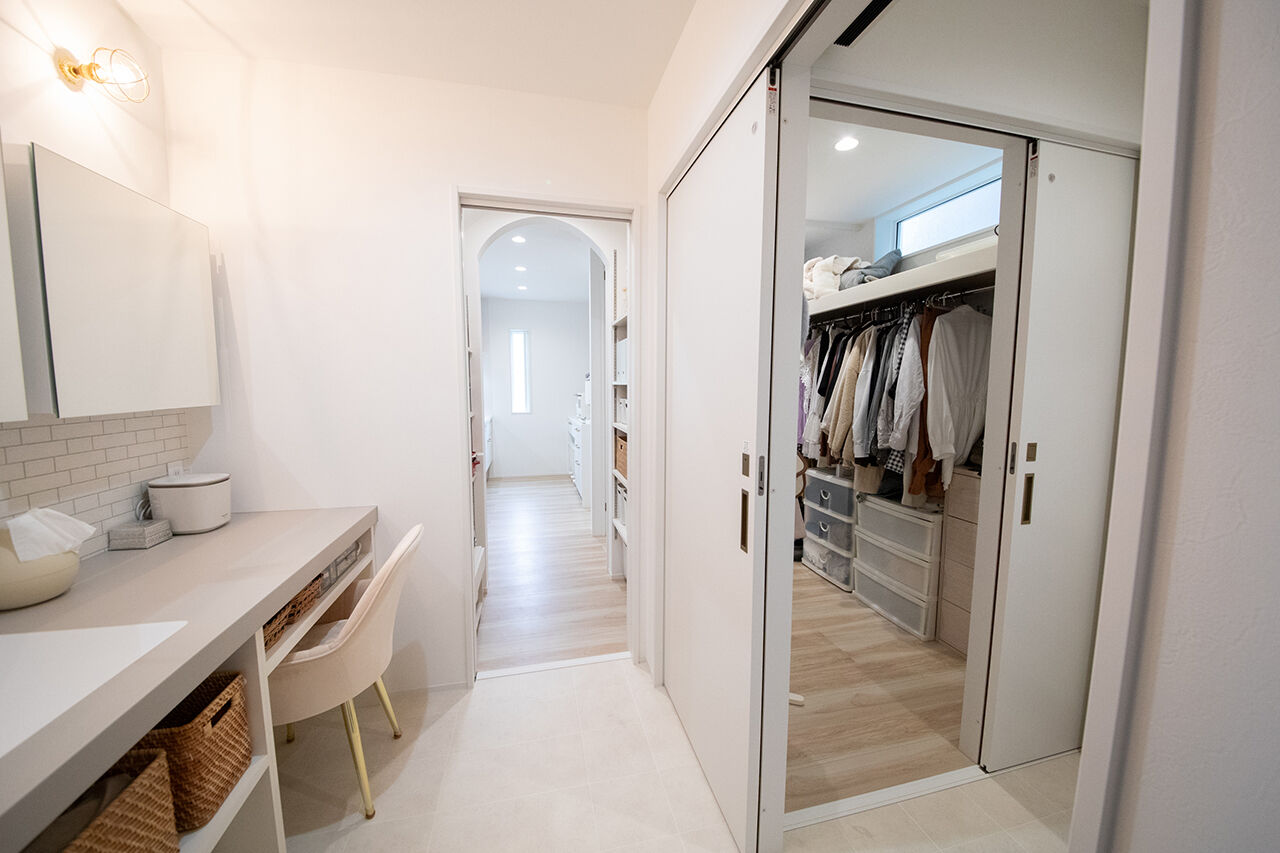 紀州国土建設 【和歌山県/2000万円台/間取り図有】ロフトをセカンドリビングに。家族時間が自然と生まれる動線設計の建築実例画像8