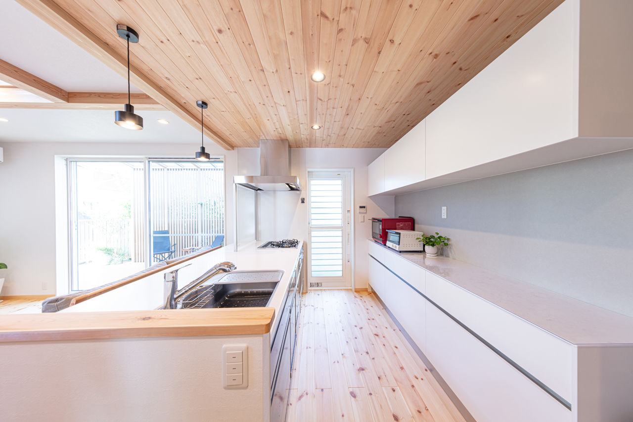 紀州国土建設 【大阪府/2000万円台/間取り図あり】三角屋根のお洒落な家。板張りの勾配天井が開放感とやさしさを演出の建築実例画像5
