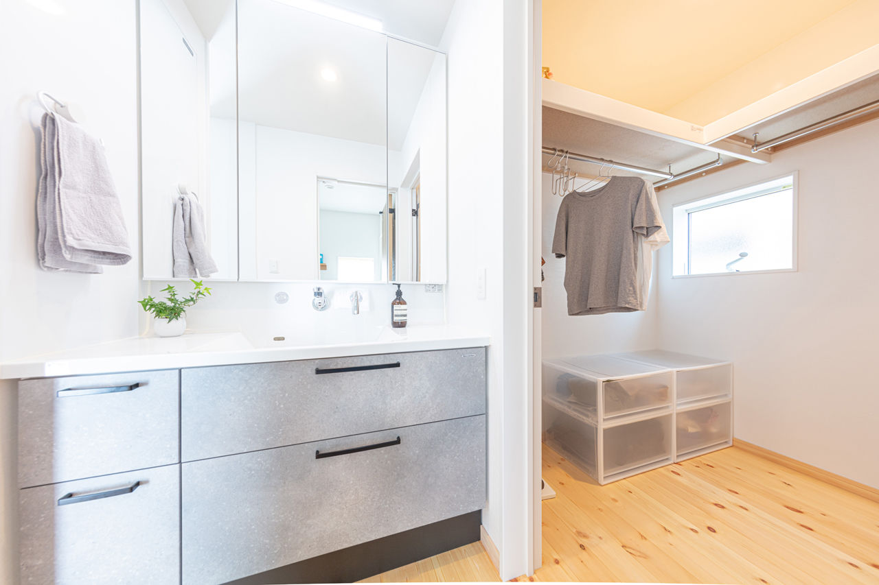 紀州国土建設 【大阪府/2000万円台/間取り図あり】三角屋根のお洒落な家。板張りの勾配天井が開放感とやさしさを演出の建築実例画像7