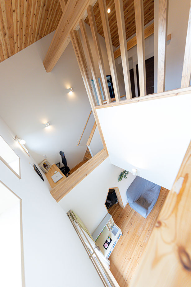 紀州国土建設 【大阪府/3000万円台/間取図有/おしゃれ】天然木がくつろぎを演出、コミュニケーションが生まれる家の建築実例画像9