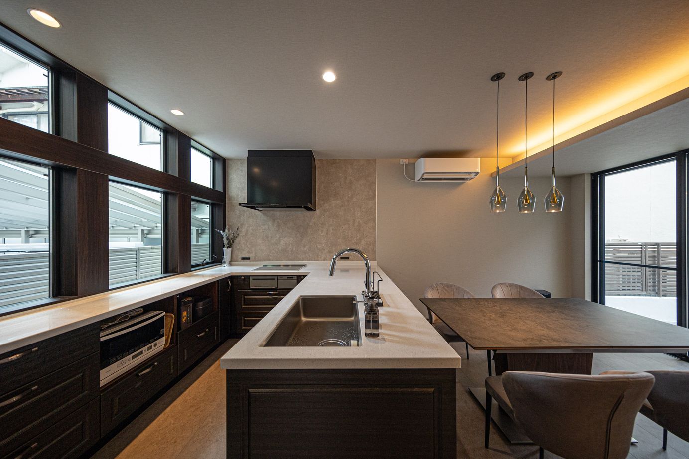 紀州国土建設 【大阪府/3000万円台/間取り図あり】水平と垂直のラインが醸す格調高く洗練された佇まいの建築実例画像4