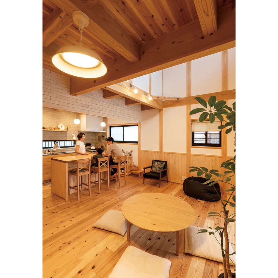 因建設 【2000万円台×カフェ風キッチン×ウッドデッキ】土壁と国産無垢材で、懐かしさと新しさが漂う住まいの建築実例画像2