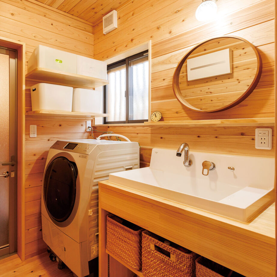 因建設 【2000万円台×薪ストーブ】国産材と漆喰壁が美しい吹き抜け大空間。本格的な和空間も馴染む子育て家族の家の建築実例画像9