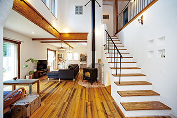 タウンズホーム 【4500万円/55坪/間取り】吹き抜け・ドックラン・ガレージ・小屋・アンティーク、広がる夢を叶える理想の家の建築実例画像4