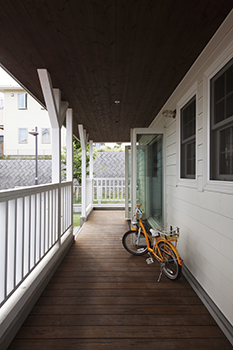 タウンズホーム 【2900万円/34坪】カリフォルニア×ブルックリンのmixアメリカン、吹き抜ける土間玄関の開放感の建築実例画像6